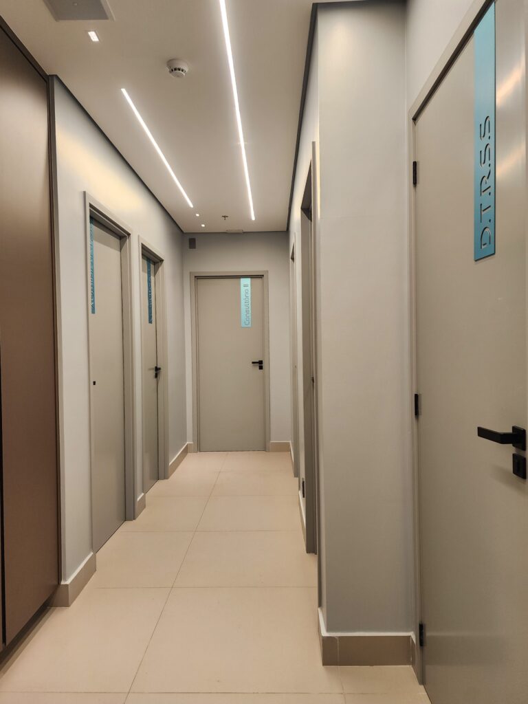 Corredor de acesso as salas